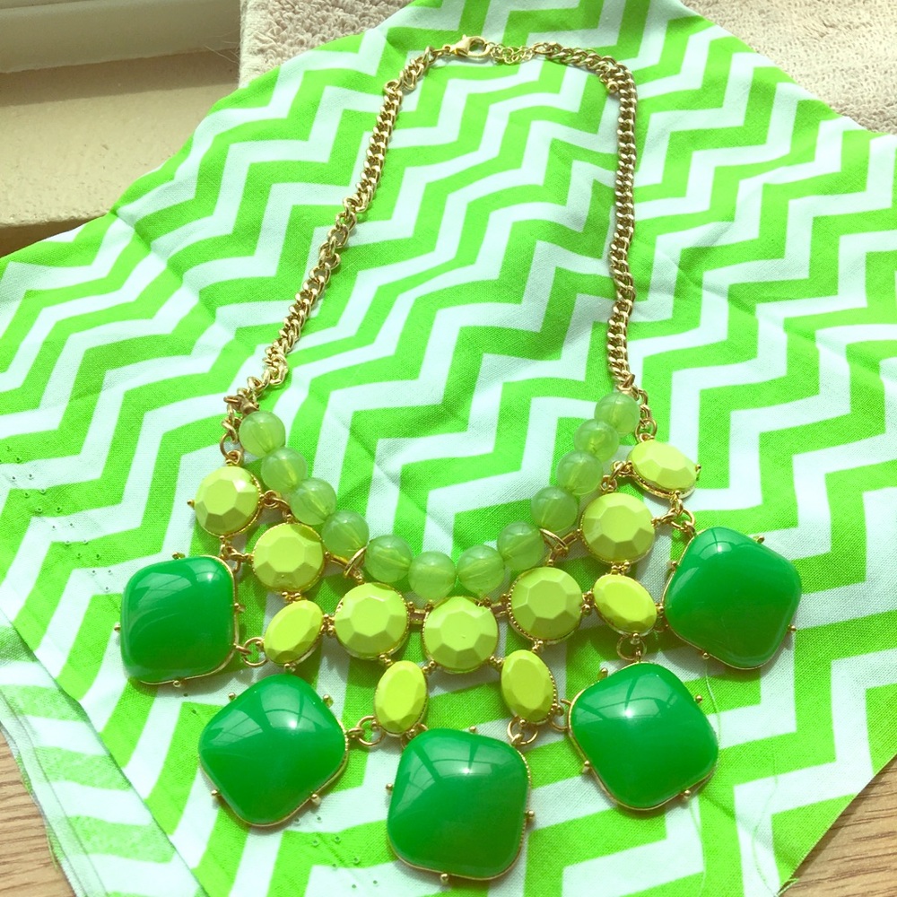 Green Target statement necklace